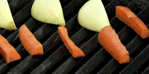 суп с мидиями и рыбные лепешки