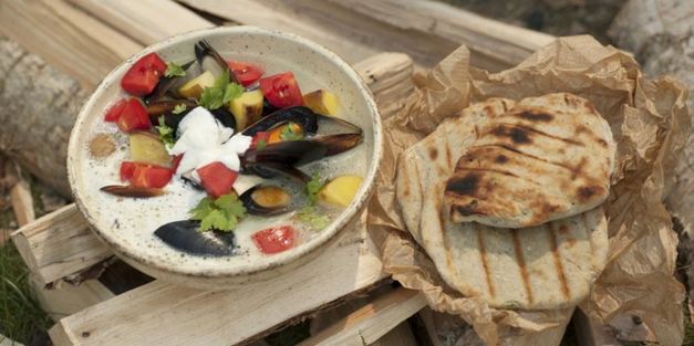 суп с мидиями и рыбные лепешки