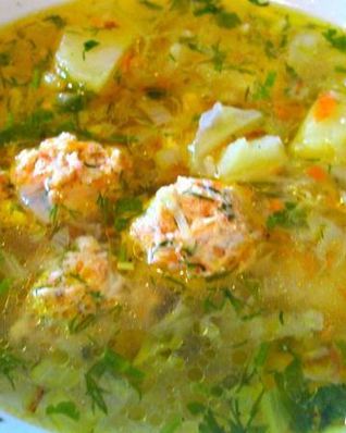 Суп с молодой капустой и куриными тефтельками