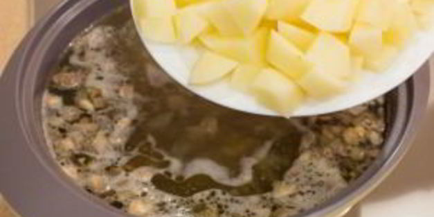 суп с уткой, рисом и грибами