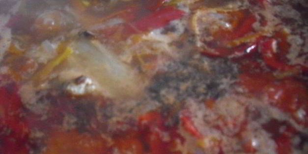 суп со свиными хрящиками и болгарским перцем