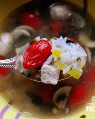 Тайский куриный суп с рисом