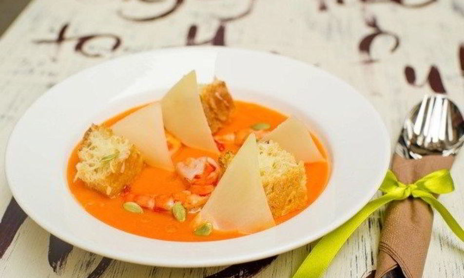 Рецепт тыквенный суп с тигровыми креветками, пармезаном и тыквенными семечками