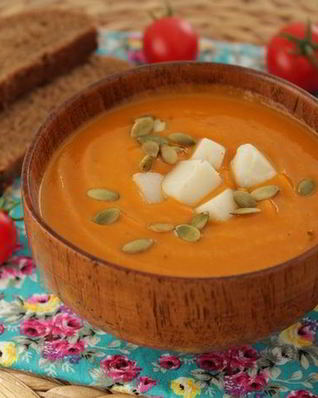 Тыквенный суп с томатами