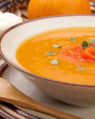 Тыквенный суп с яблоками и специями