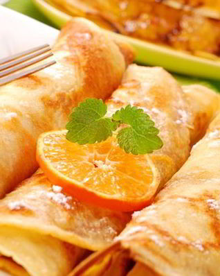 Апельсиновые блинчики с творожной начинкой