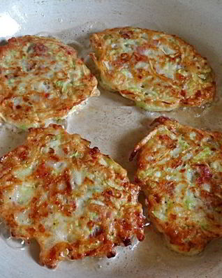 Блинчики из кабачков с чесноком