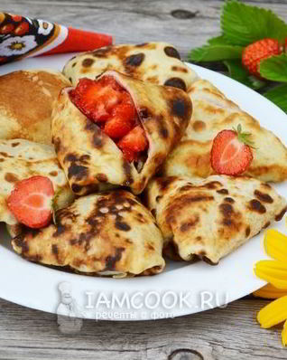 Блинчики с клубникой
