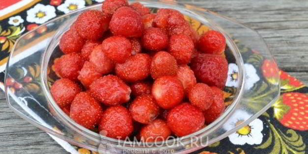 блинчики с клубникой