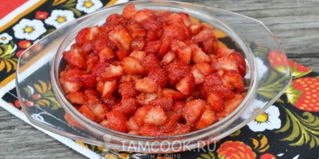 блинчики с клубникой