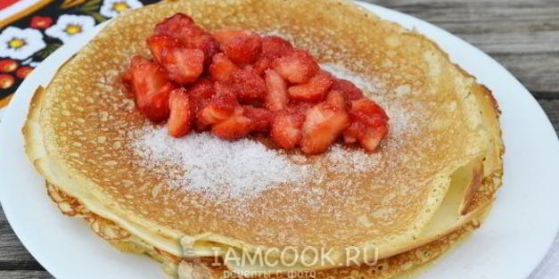 блинчики с клубникой