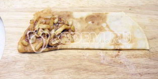 блинчики с яблоками и корицей