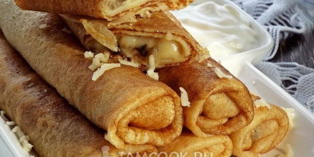 блины с грибами и сыром