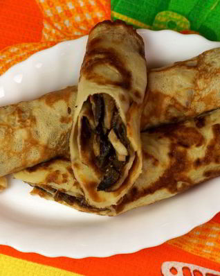 Блины с грибной начинкой и яйцами