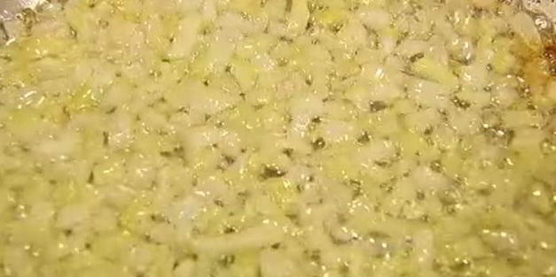 блины с луком и сыром