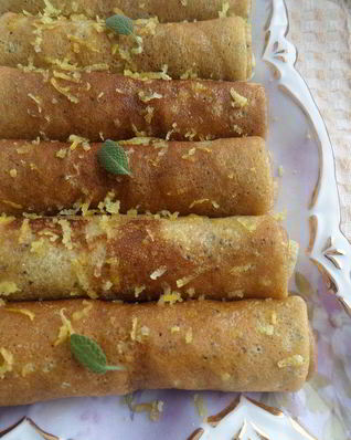 Блины с маком и лимонной цедрой