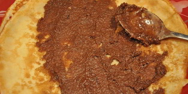 блины с молочной начинкой в шоколадных кольцах