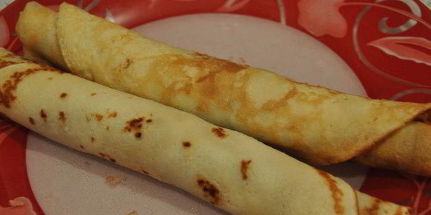 блины с молочной начинкой в шоколадных кольцах