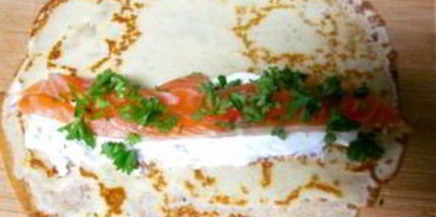 блины с семгой и сливочным сыром