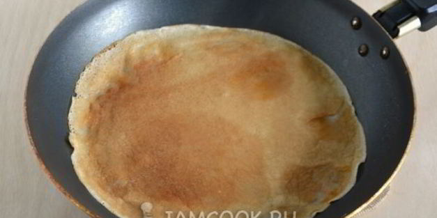 диетические блинчики с творожно-банановой начинкой