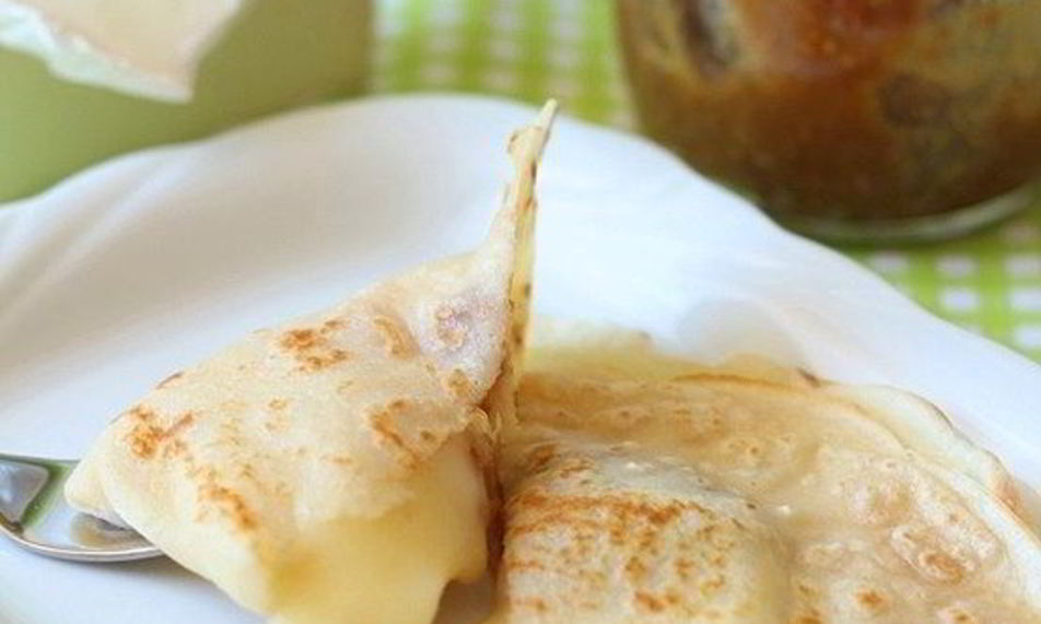 Рецепт французских блинчиков с камамберома и инжирного горчицея