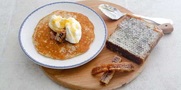 миндальные блины с абрикосовым маслом