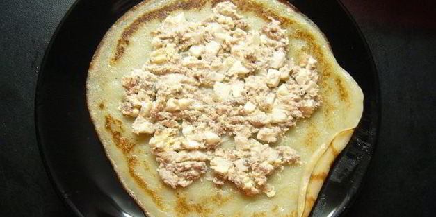 новогодние блинчики с салатом