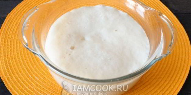 постные блинчики с начинкой из яблок с изюмом