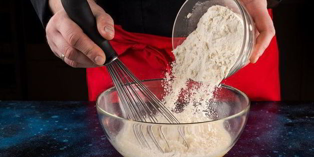 простые блинчики на воде с малиной