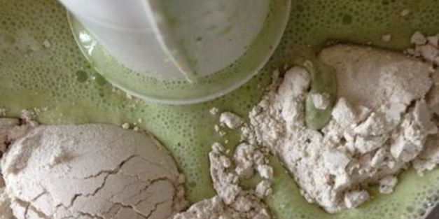 ржаные блинчики на сыворотке со щавелем и петрушкой