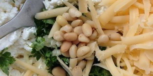 ржаные блинчики на сыворотке со щавелем и петрушкой