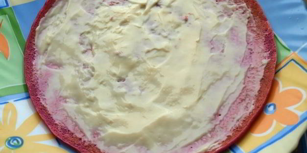 свекольные блинчики с сельдью и сливочным сыром