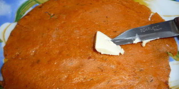 томатные блины с начинкой из тунца