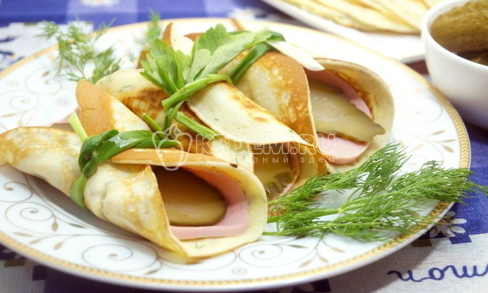 Рецепт яичные блинчики с колбаской