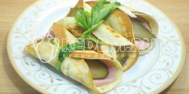 яичные блинчики с колбаской