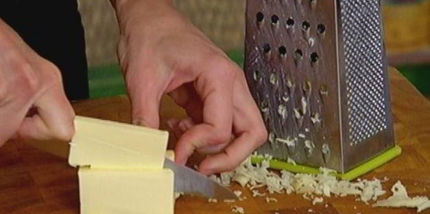 английские булочки с грецкими орехами и сыром