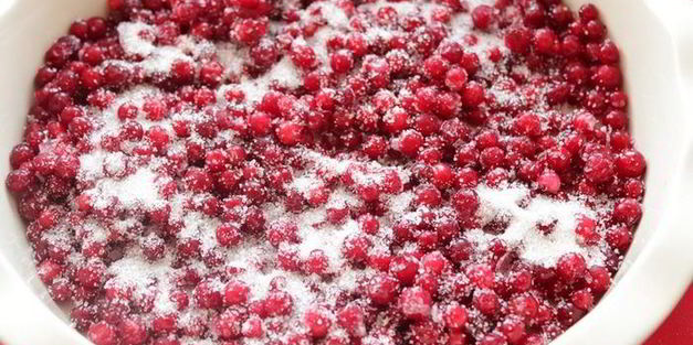 бухтельн — воздушные булочки с горячим ягодным конфитюром