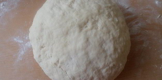 булочки аппетитные с сыром и ветчиной