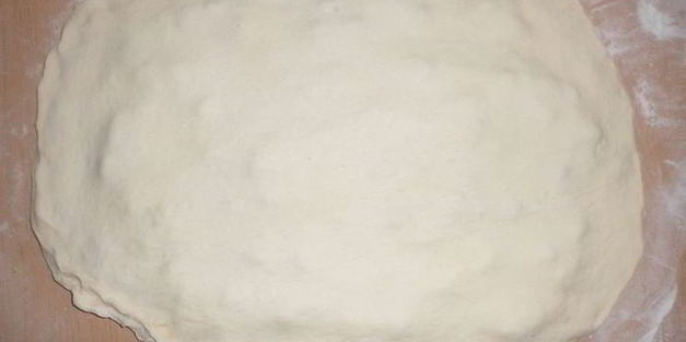 булочки аппетитные с сыром и ветчиной