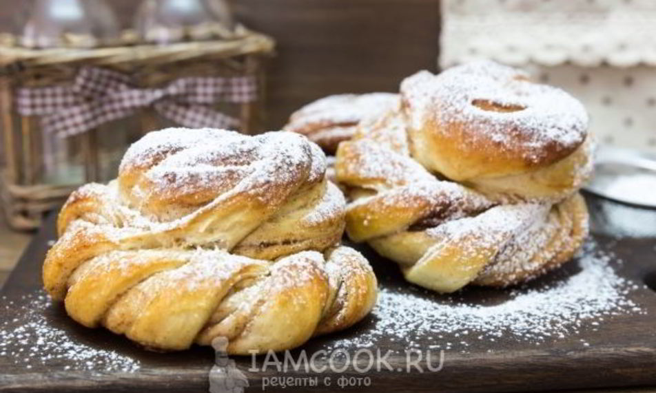Рецепт булочки-плетенки с корицей