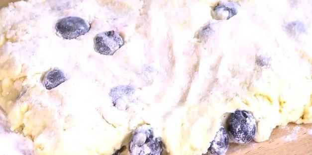 булочки с голубикой