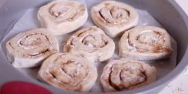 булочки с корицей из готового дрожжевого теста