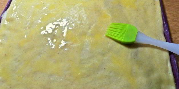 булочки с корицей на сыворотке