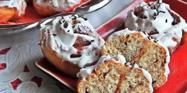 булочки с корицей на сыворотке