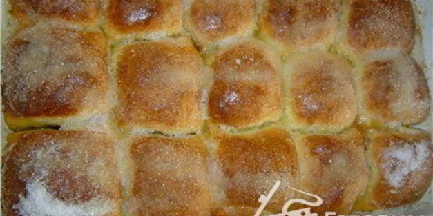 булочки с наполнителем, запеченные в сливках