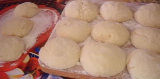 булочки с творогом и изюмом