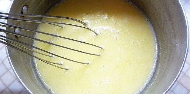 булочки с яблоками, грушей и пряностями