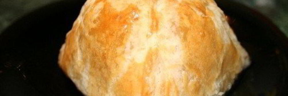 Булочки с яблоками из слоеного теста