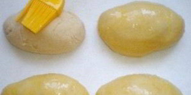 булочки со сгущенкой вареной