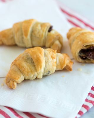 Быстрые круассаны с шоколадной начинкой